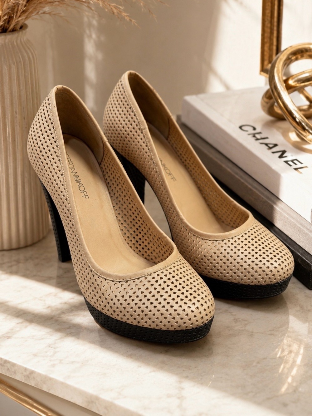 Rebecca Minkoff Perforated Leather Platform Pumps Nude Black Heels Size 6